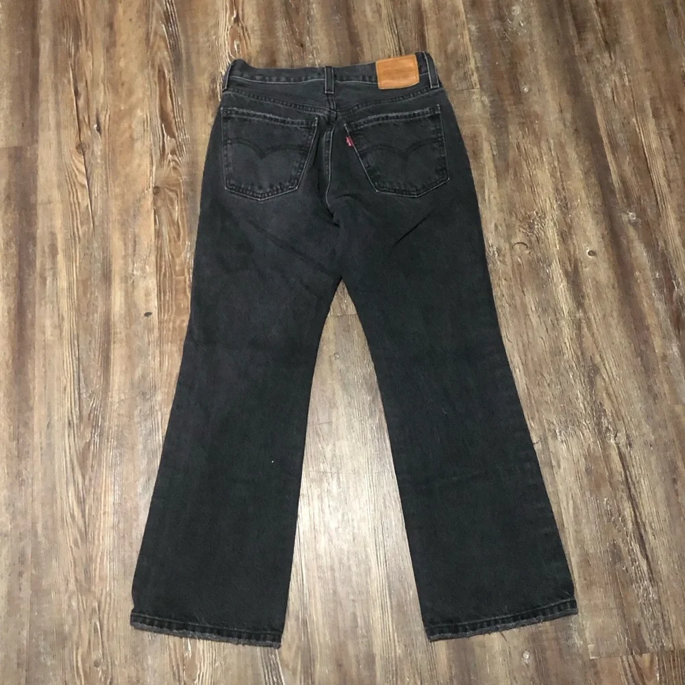 Levi's Middy Ankle Bootcut Jeans Women's 27 Black Cropped Premium Denim - Picture 6 of 7